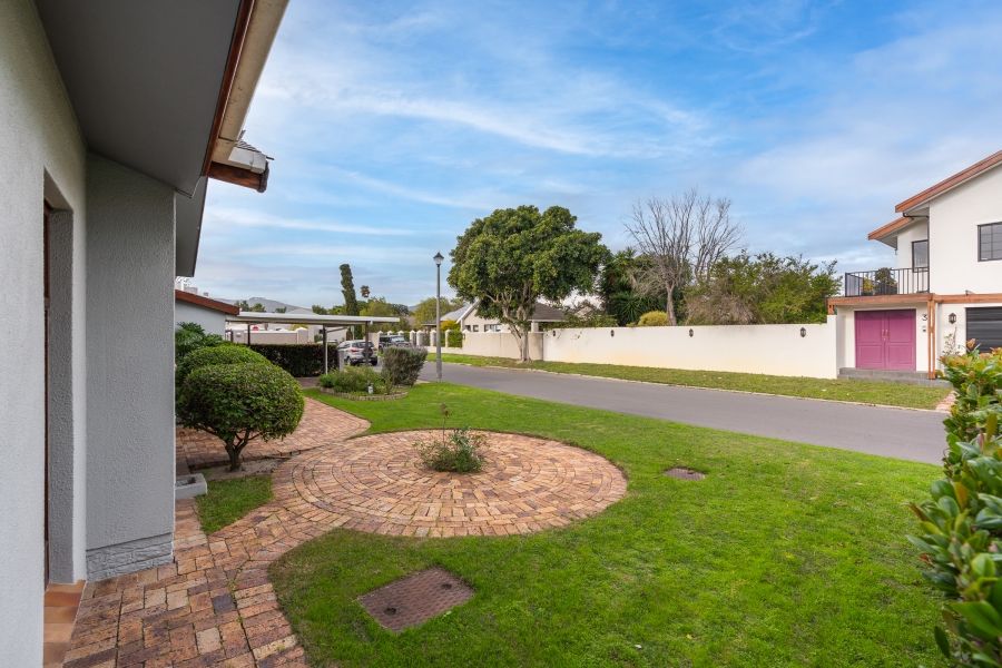 4 Bedroom Property for Sale in Edgemead Western Cape